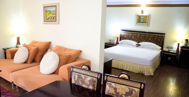 The Shelton Grand Hotel Bangalore Ngoại thất bức ảnh
